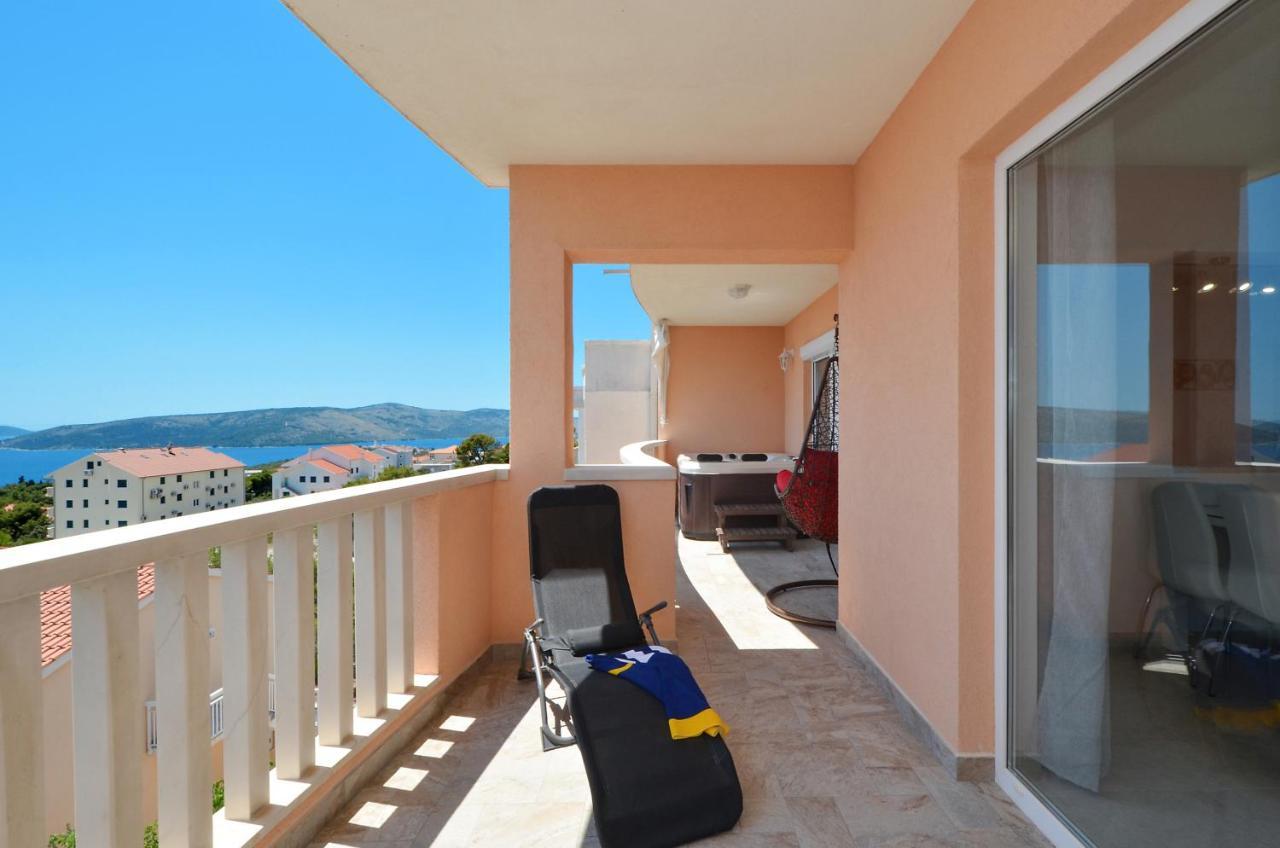 Apartment Elza Trogir Exterior photo