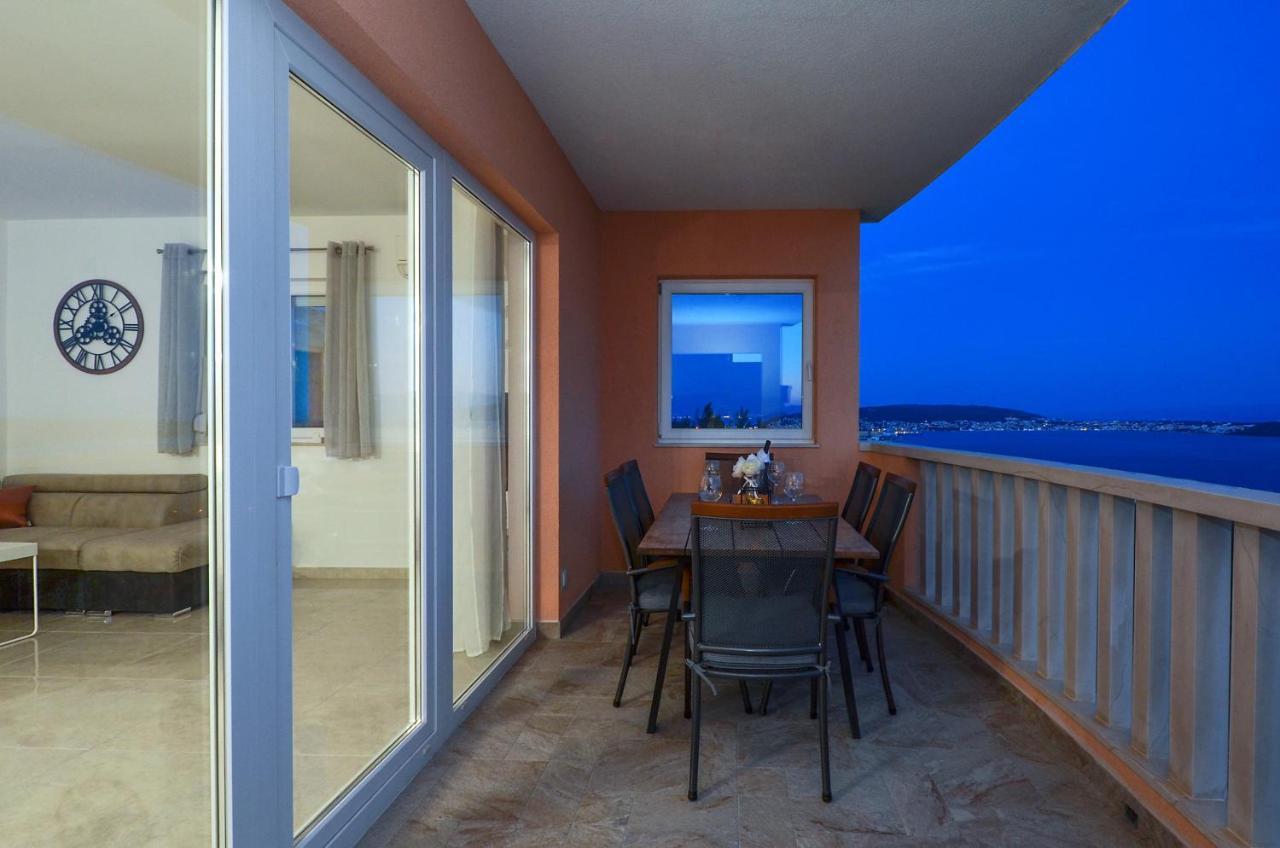 Apartment Elza Trogir Exterior photo