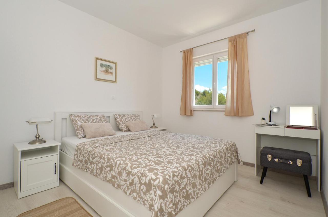 Apartment Elza Trogir Exterior photo
