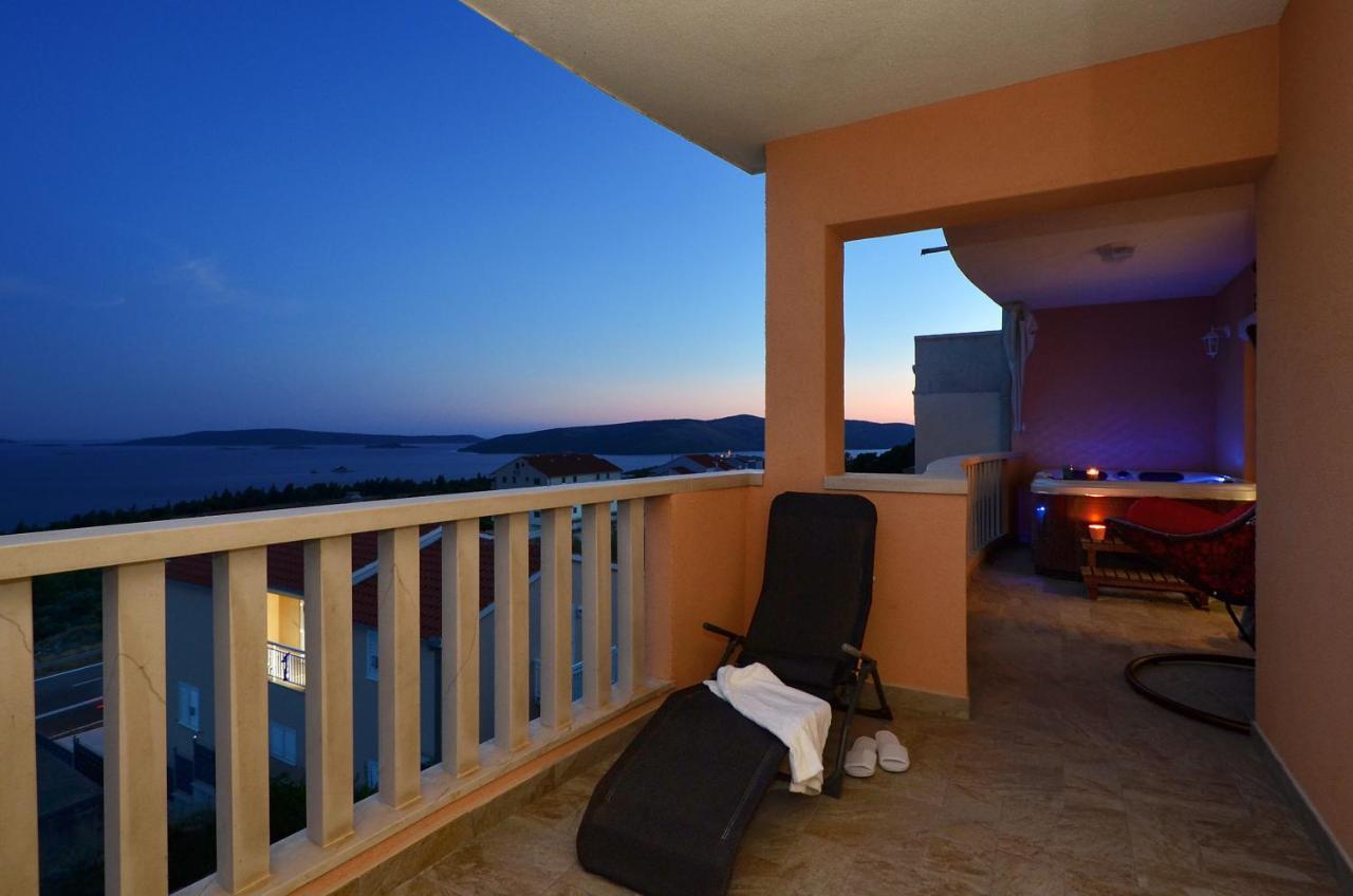 Apartment Elza Trogir Exterior photo